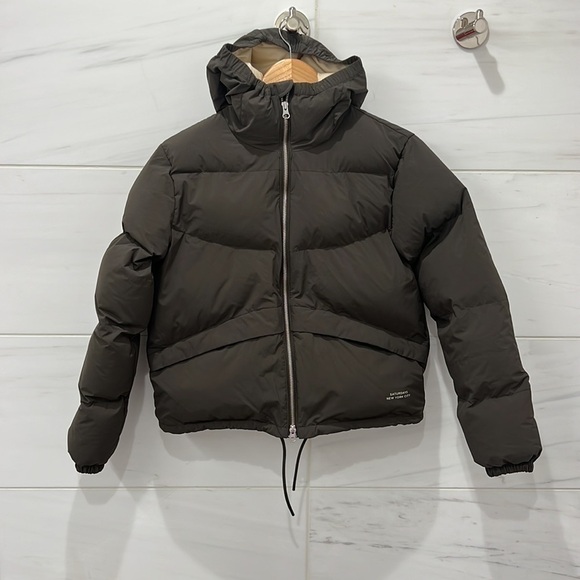 Saturdays New York City | Unisex Oversized Tomo Puffer Jacket in Olive - Picture 3 of 10